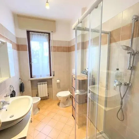 Ginevra's House דירה